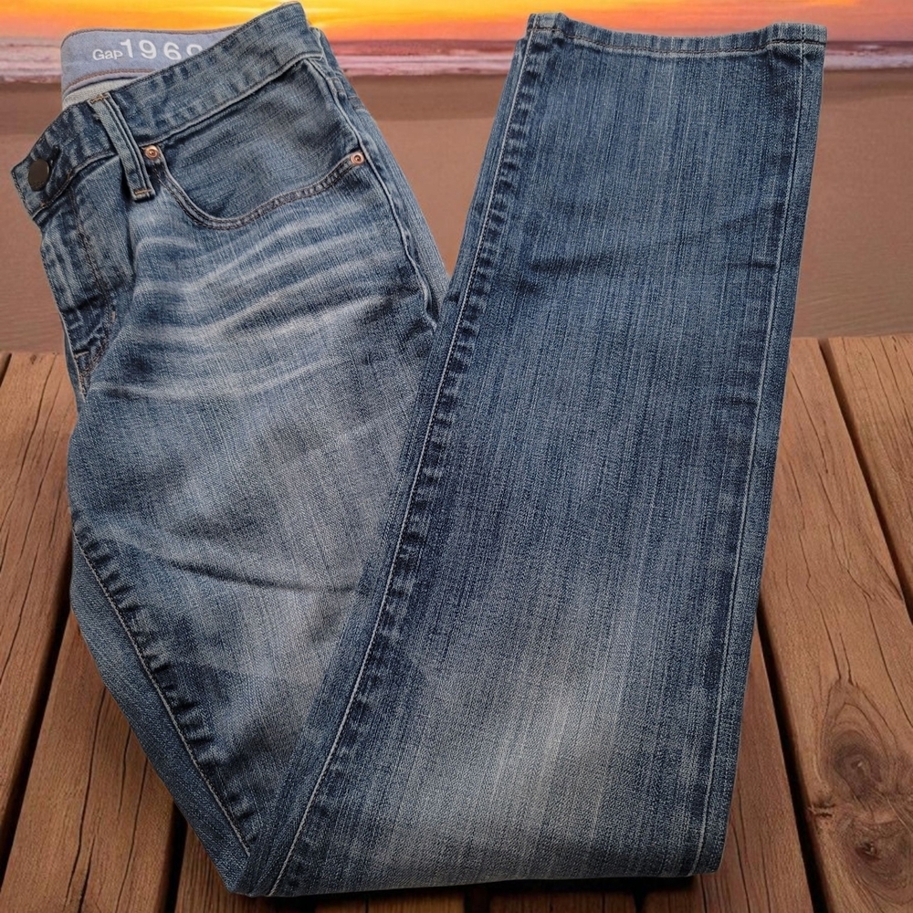GAP - 27"W X 32"L Blue Straight Leg Jeans Classic Denim - Picture 3 of 8